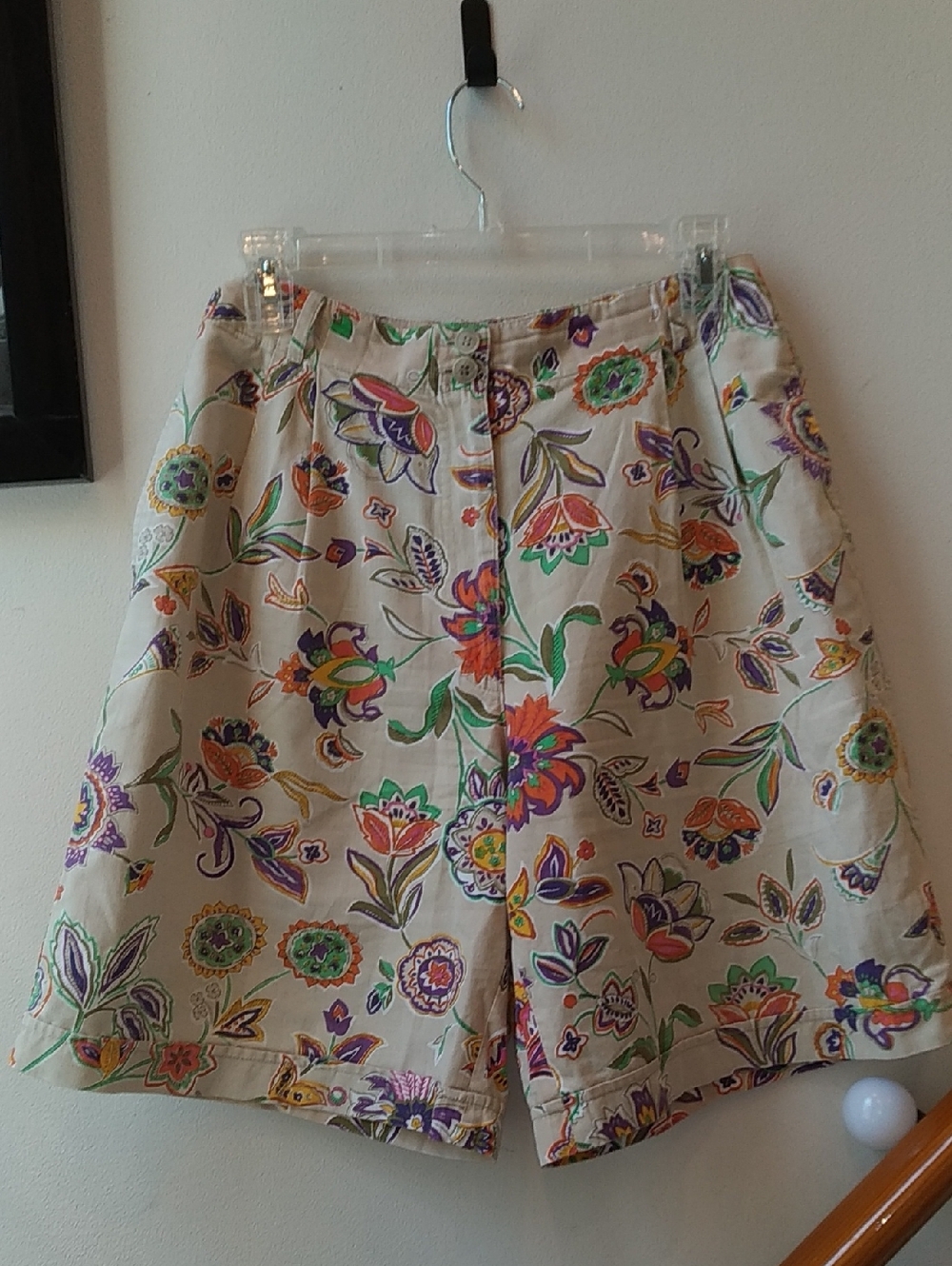 Floral Paisley Print Beige Khaki Women's Shorts